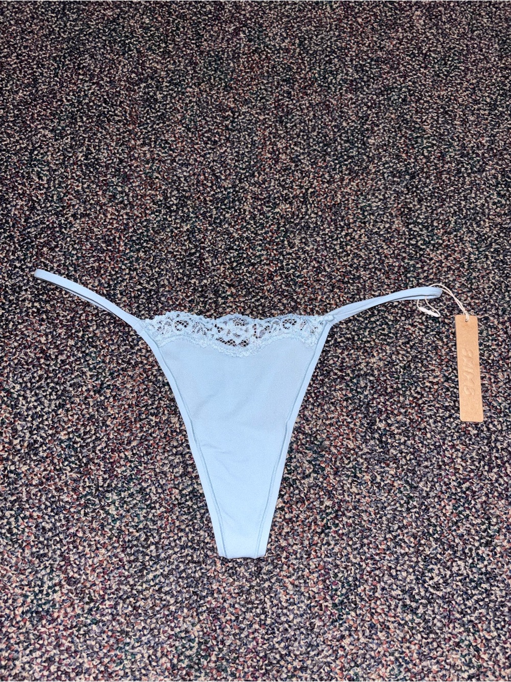 SKIMS Thong NWT
